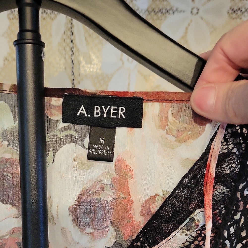 A. Byer Floral Chiffon Blouse with Lace - Picture 2 of 5